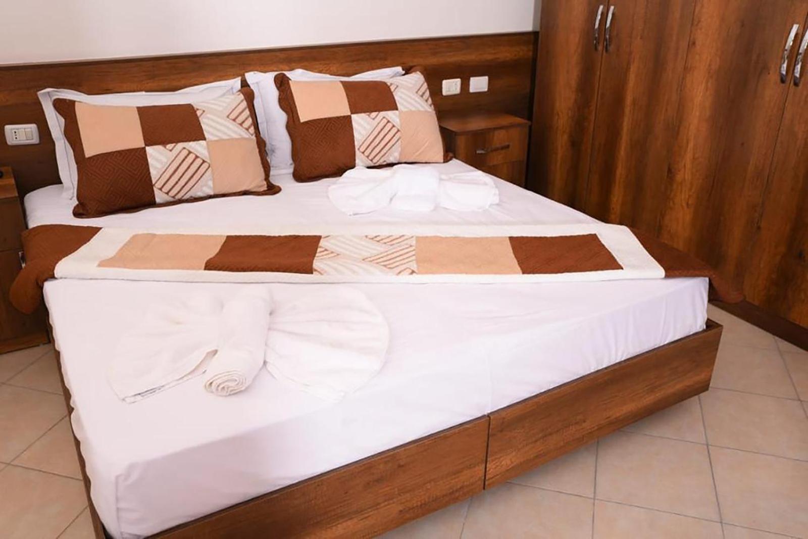 Vila Oxinn Kryemedhej Экстерьер фото